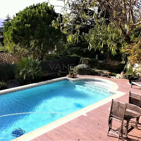 Ferienhaus With Pool